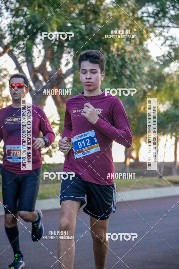 Buy your photos of the eventSunset Run 2019 on Fotop