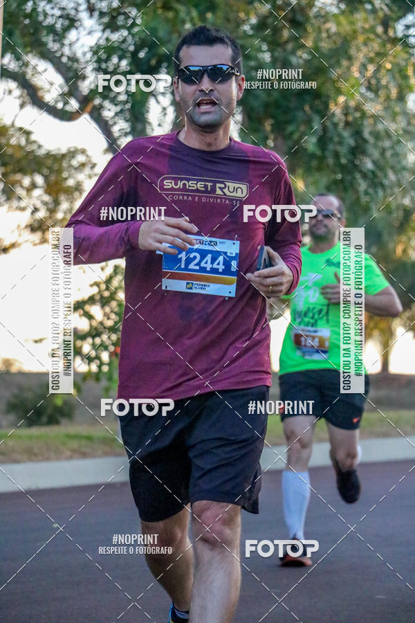 Buy your photos of the eventSunset Run 2019 on Fotop