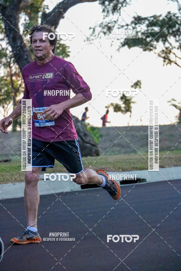 Buy your photos of the eventSunset Run 2019 on Fotop
