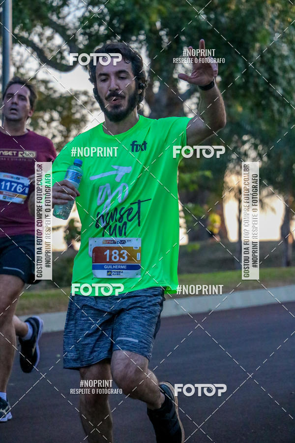 Buy your photos of the eventSunset Run 2019 on Fotop