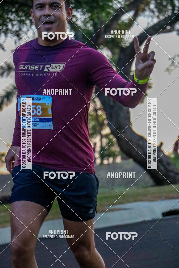 Buy your photos of the eventSunset Run 2019 on Fotop