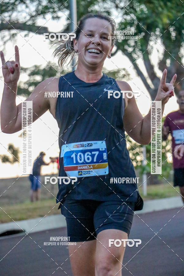Buy your photos of the eventSunset Run 2019 on Fotop