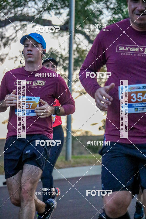 Buy your photos of the eventSunset Run 2019 on Fotop