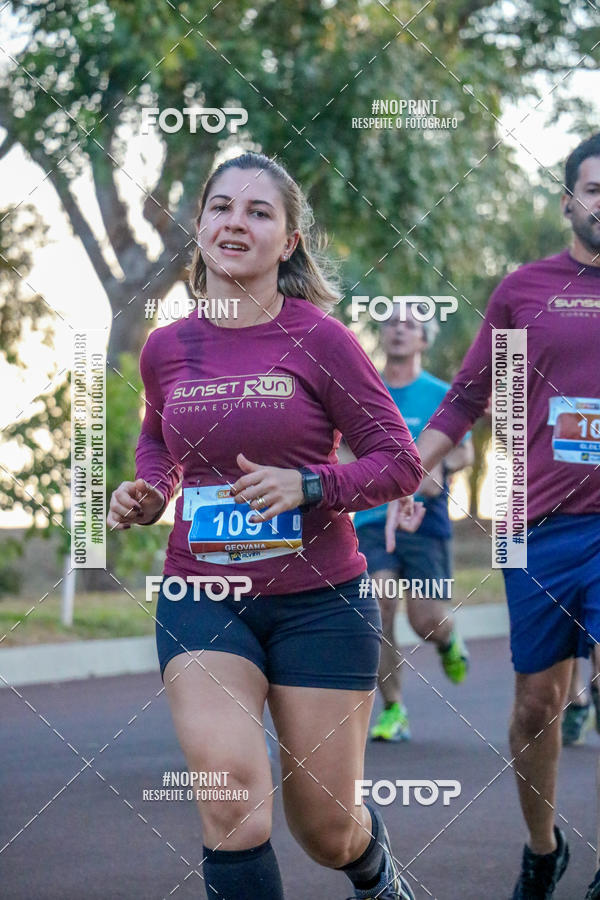 Buy your photos of the eventSunset Run 2019 on Fotop