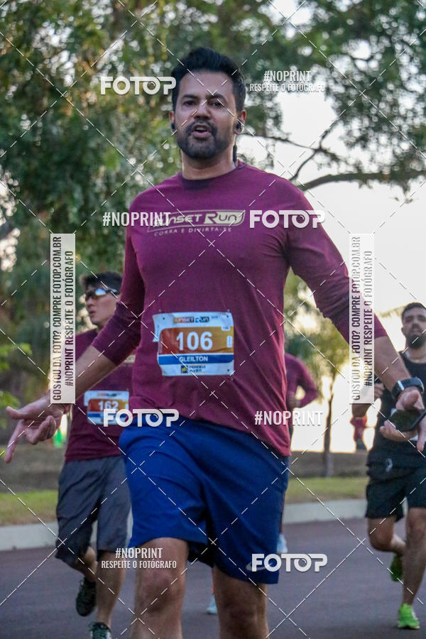 Buy your photos of the eventSunset Run 2019 on Fotop