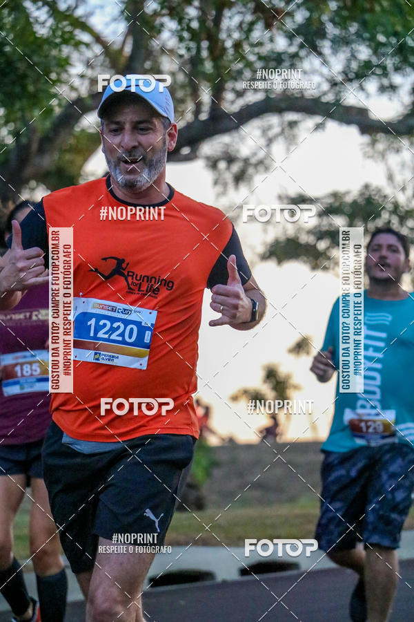Buy your photos of the eventSunset Run 2019 on Fotop