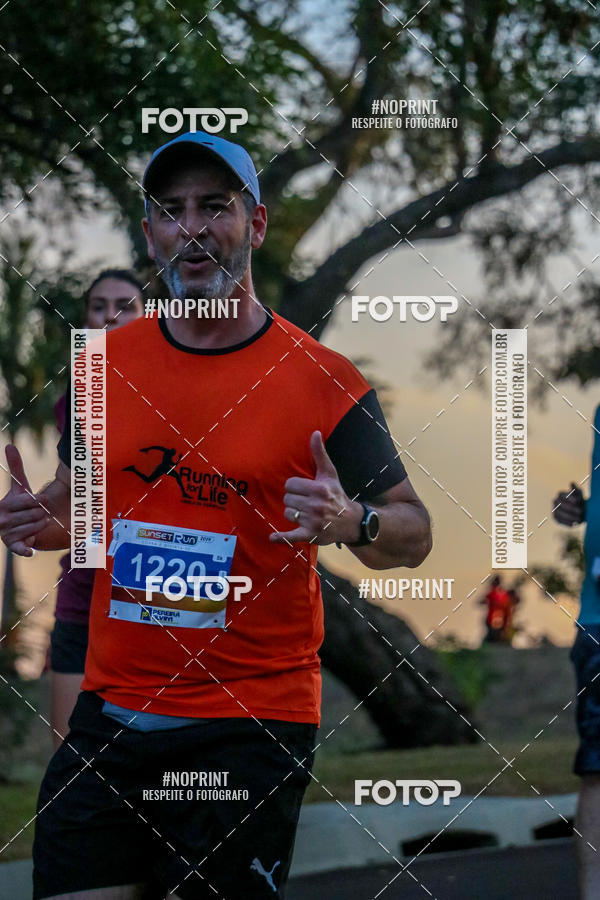 Buy your photos of the eventSunset Run 2019 on Fotop