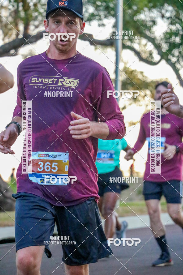 Buy your photos of the eventSunset Run 2019 on Fotop