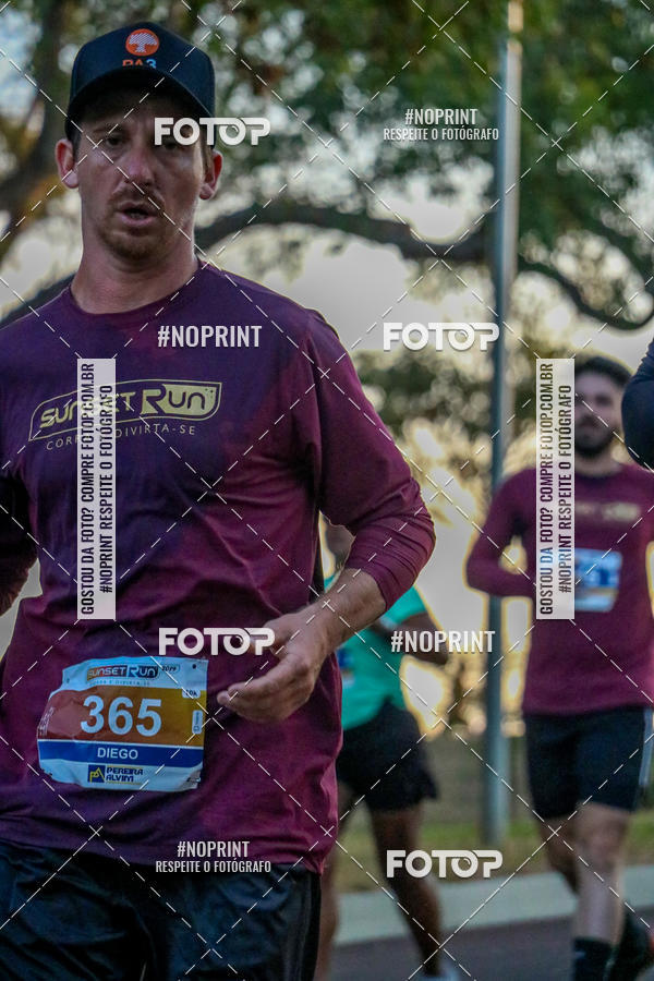 Buy your photos of the eventSunset Run 2019 on Fotop