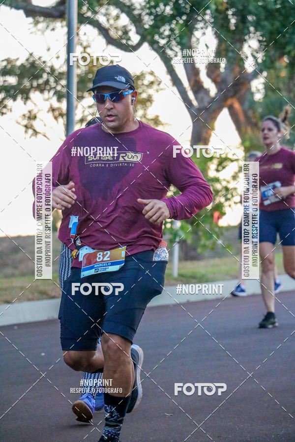 Buy your photos of the eventSunset Run 2019 on Fotop