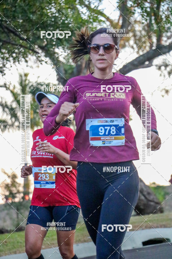 Buy your photos of the eventSunset Run 2019 on Fotop