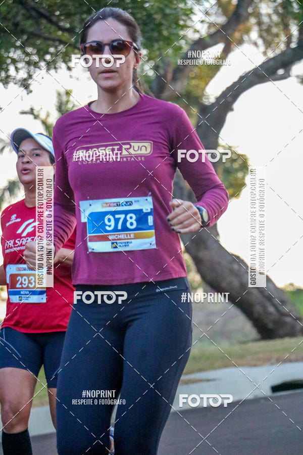 Buy your photos of the eventSunset Run 2019 on Fotop