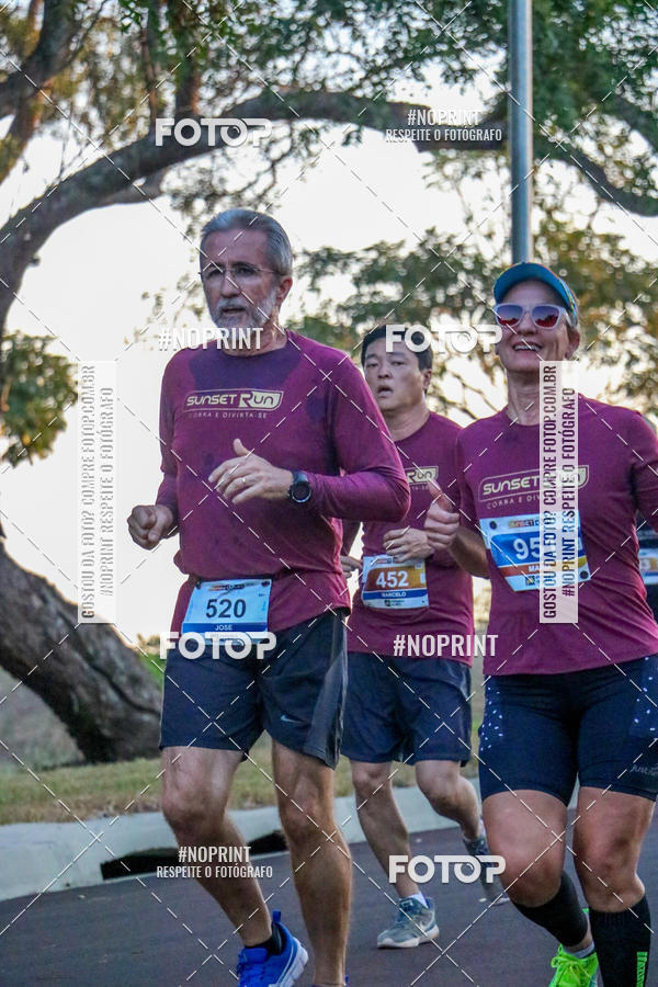 Buy your photos of the eventSunset Run 2019 on Fotop