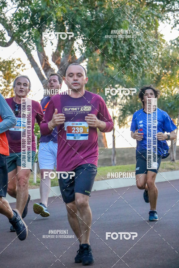 Buy your photos of the eventSunset Run 2019 on Fotop
