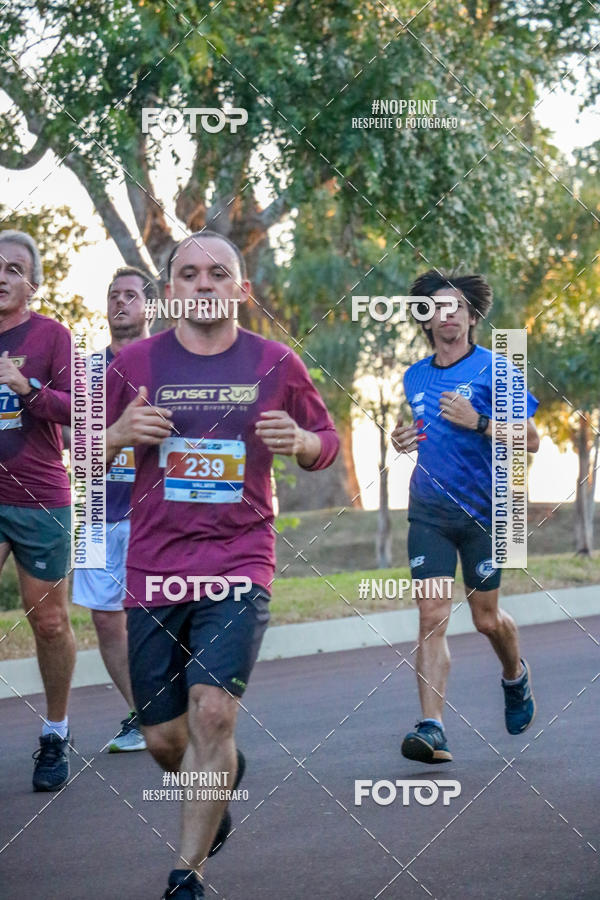 Buy your photos of the eventSunset Run 2019 on Fotop