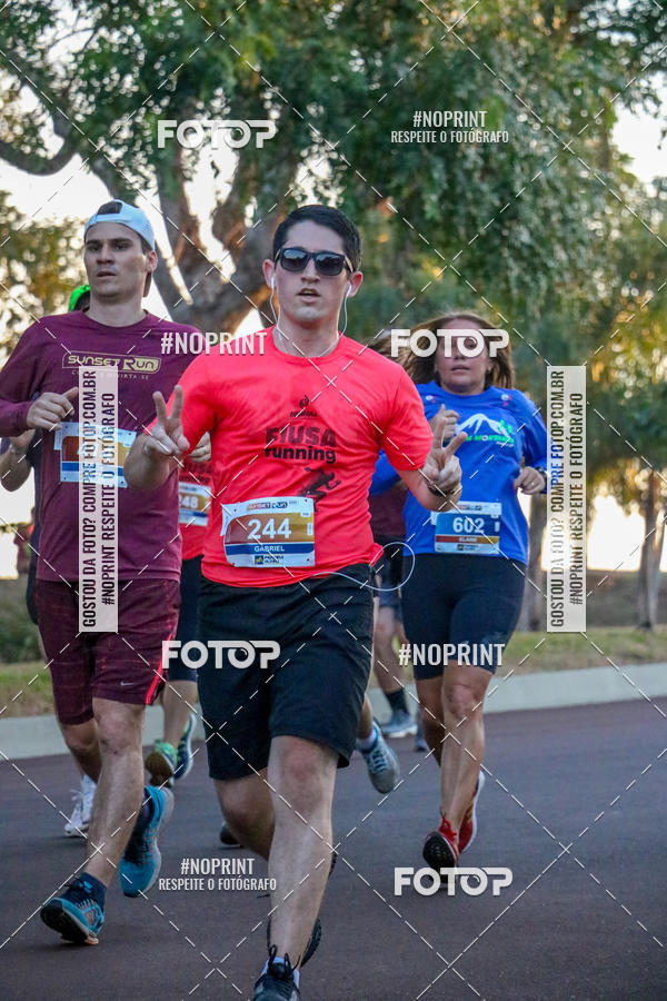 Buy your photos of the eventSunset Run 2019 on Fotop