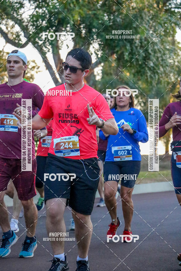 Buy your photos of the eventSunset Run 2019 on Fotop