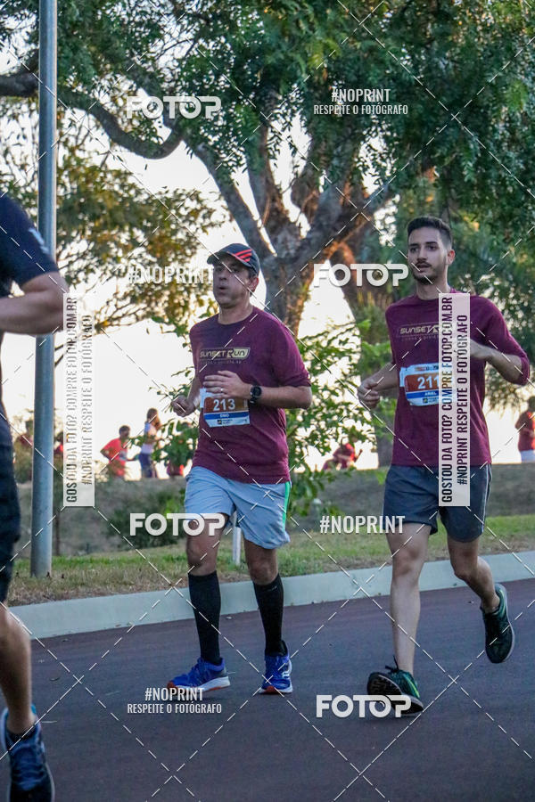 Buy your photos of the eventSunset Run 2019 on Fotop