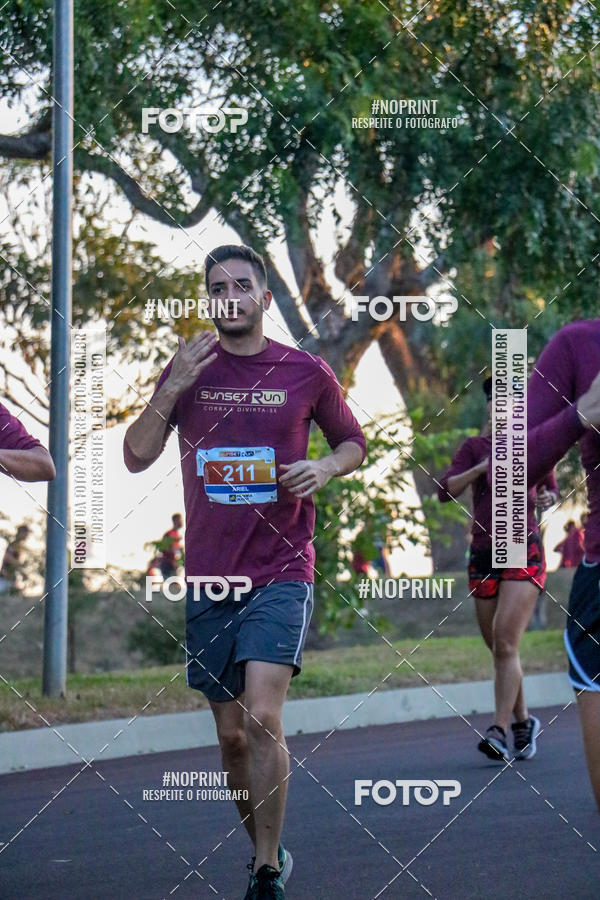 Buy your photos of the eventSunset Run 2019 on Fotop