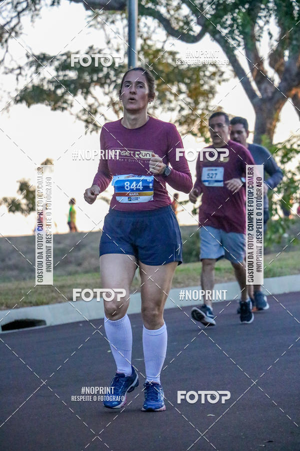 Buy your photos of the eventSunset Run 2019 on Fotop