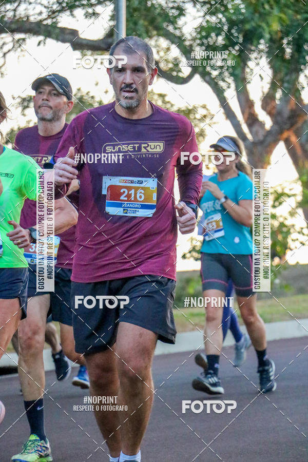 Buy your photos of the eventSunset Run 2019 on Fotop
