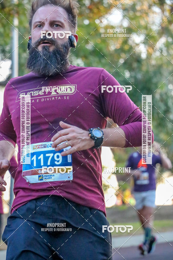 Buy your photos of the eventSunset Run 2019 on Fotop