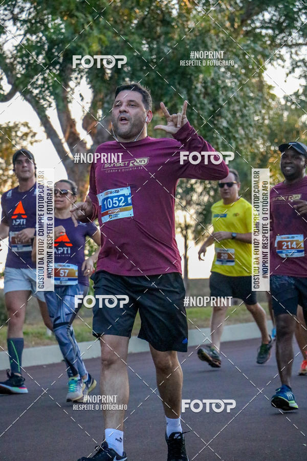 Buy your photos of the eventSunset Run 2019 on Fotop