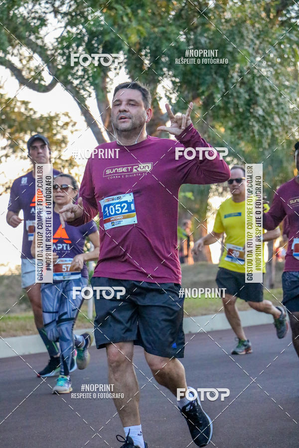 Buy your photos of the eventSunset Run 2019 on Fotop
