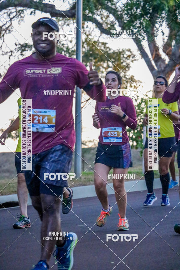 Buy your photos of the eventSunset Run 2019 on Fotop
