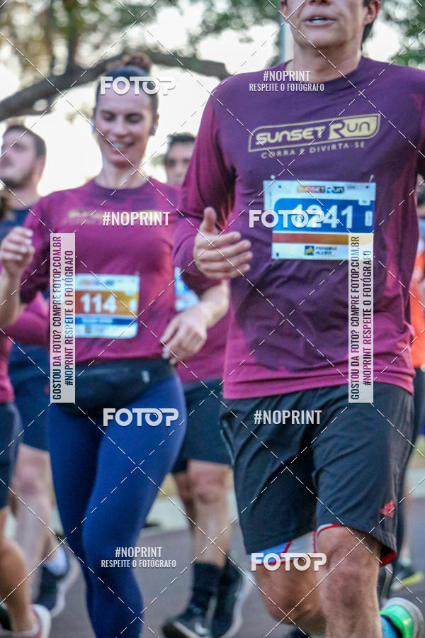Buy your photos of the eventSunset Run 2019 on Fotop