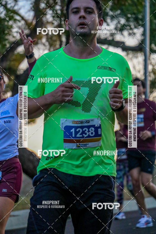 Buy your photos of the eventSunset Run 2019 on Fotop