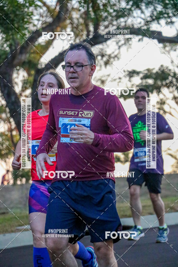 Buy your photos of the eventSunset Run 2019 on Fotop