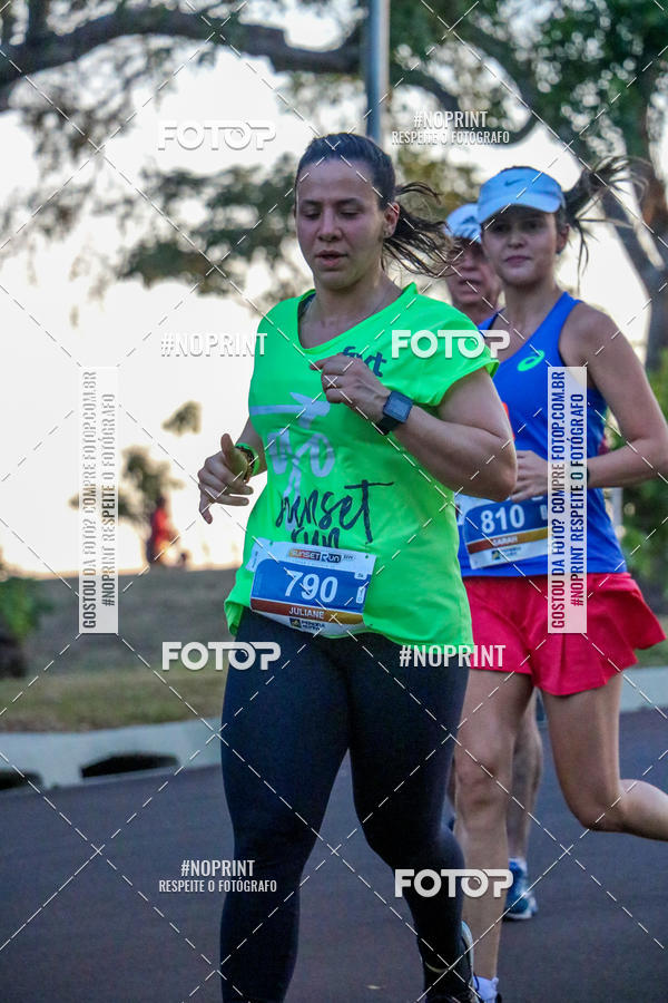 Buy your photos of the eventSunset Run 2019 on Fotop
