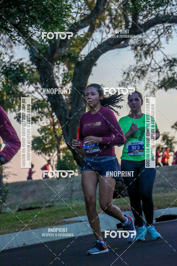 Buy your photos of the eventSunset Run 2019 on Fotop