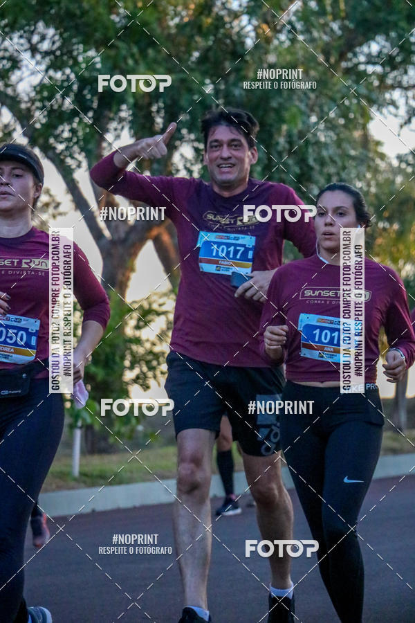 Buy your photos of the eventSunset Run 2019 on Fotop