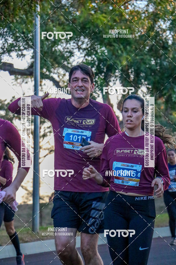 Buy your photos of the eventSunset Run 2019 on Fotop