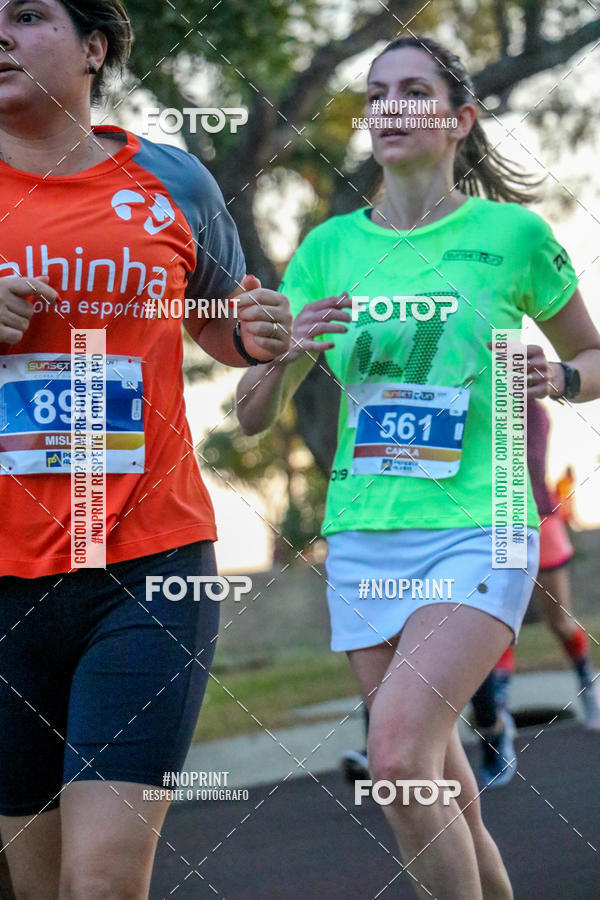 Buy your photos of the eventSunset Run 2019 on Fotop
