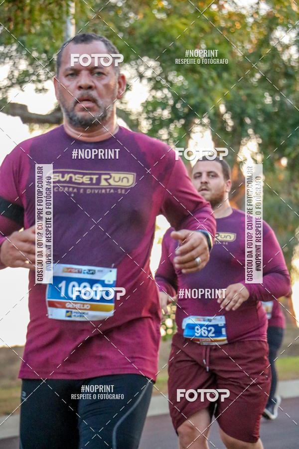 Buy your photos of the eventSunset Run 2019 on Fotop