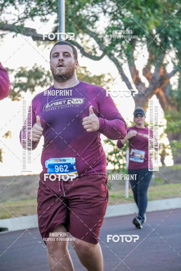 Buy your photos of the eventSunset Run 2019 on Fotop