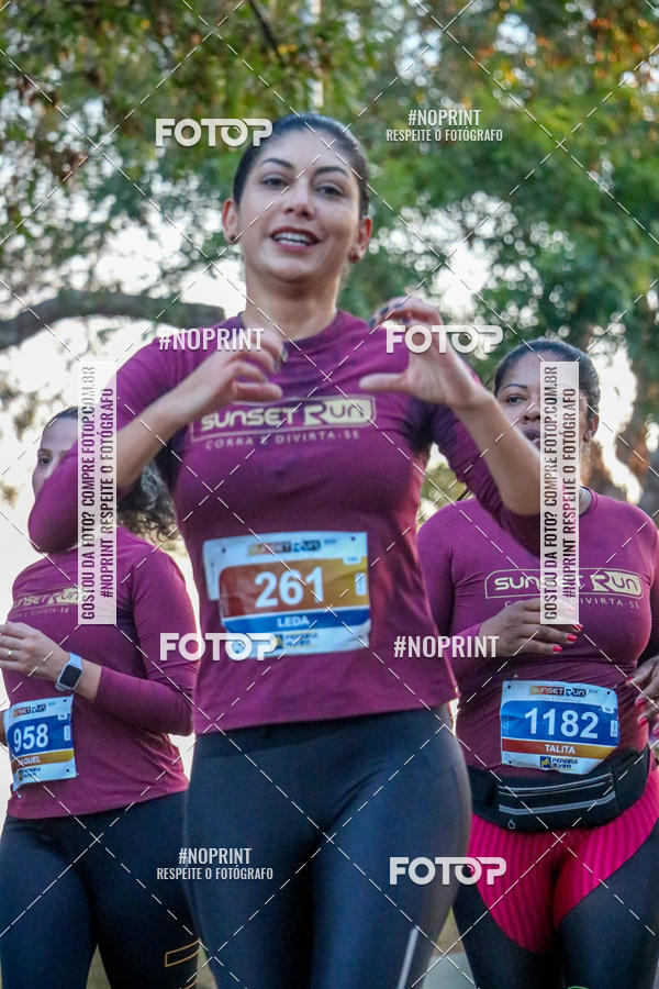 Buy your photos of the eventSunset Run 2019 on Fotop