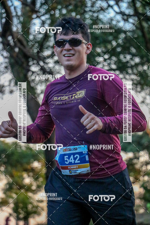 Buy your photos of the eventSunset Run 2019 on Fotop