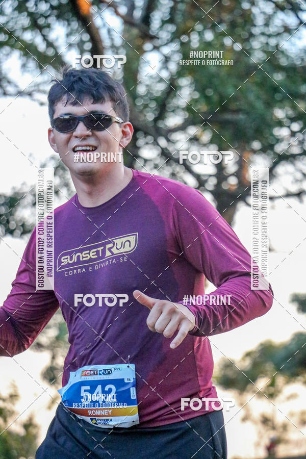 Buy your photos of the eventSunset Run 2019 on Fotop