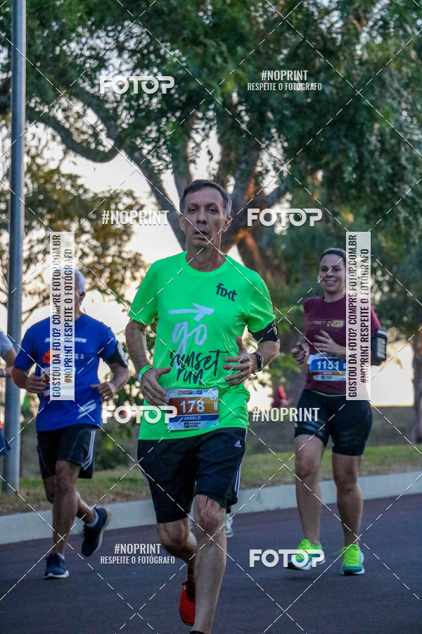 Buy your photos of the eventSunset Run 2019 on Fotop