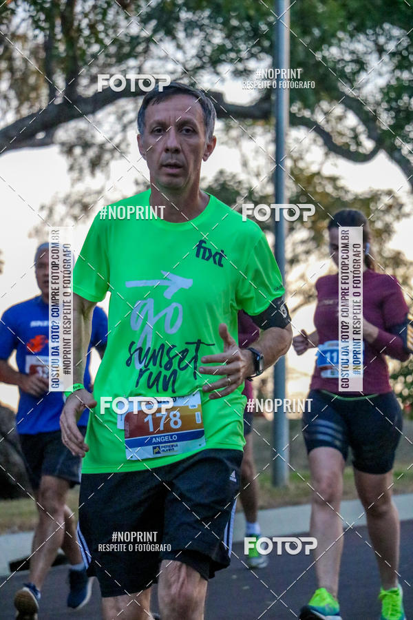 Buy your photos of the eventSunset Run 2019 on Fotop