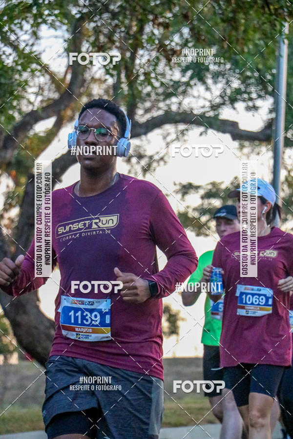 Buy your photos of the eventSunset Run 2019 on Fotop