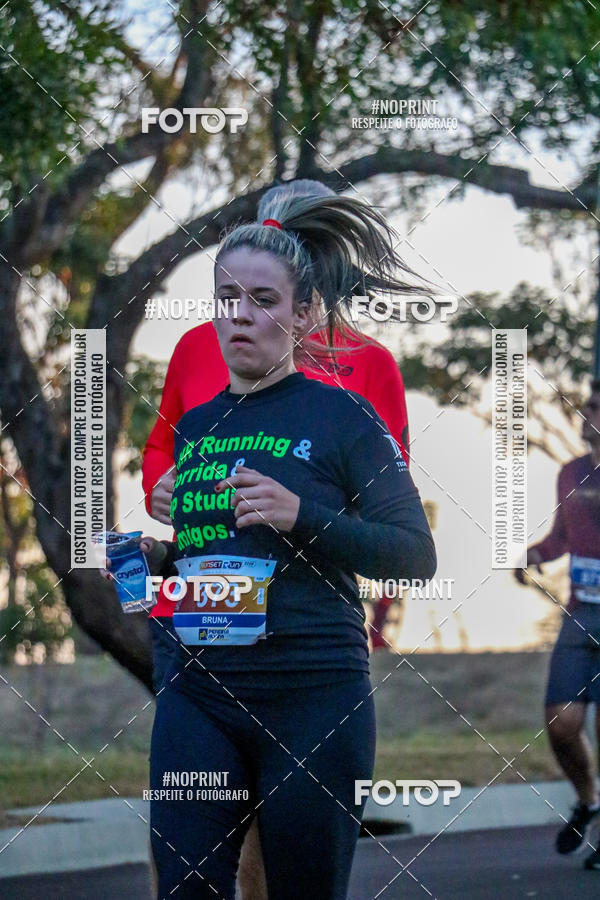 Buy your photos of the eventSunset Run 2019 on Fotop