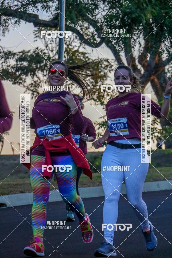 Buy your photos of the eventSunset Run 2019 on Fotop