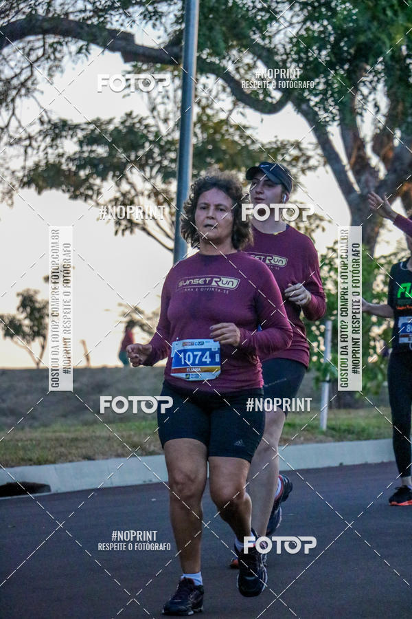 Buy your photos of the eventSunset Run 2019 on Fotop