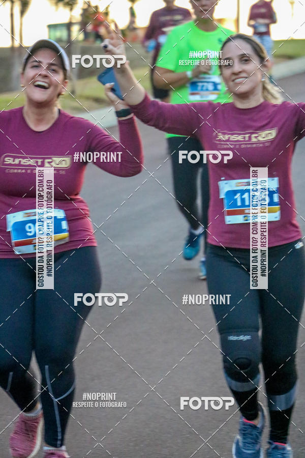 Buy your photos of the eventSunset Run 2019 on Fotop