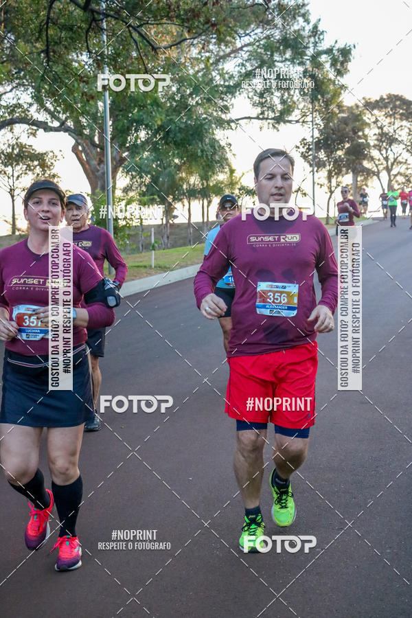 Buy your photos of the eventSunset Run 2019 on Fotop